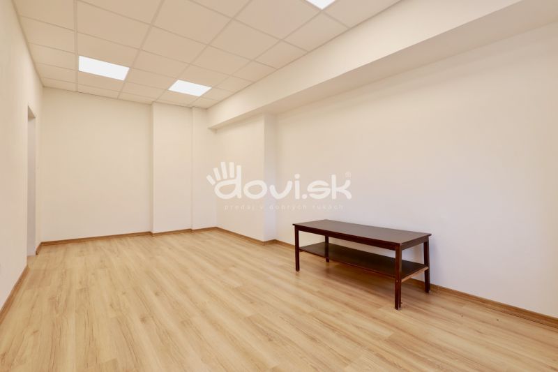 Novozrekonštruované kancelárie a skladové priestory na prenájom