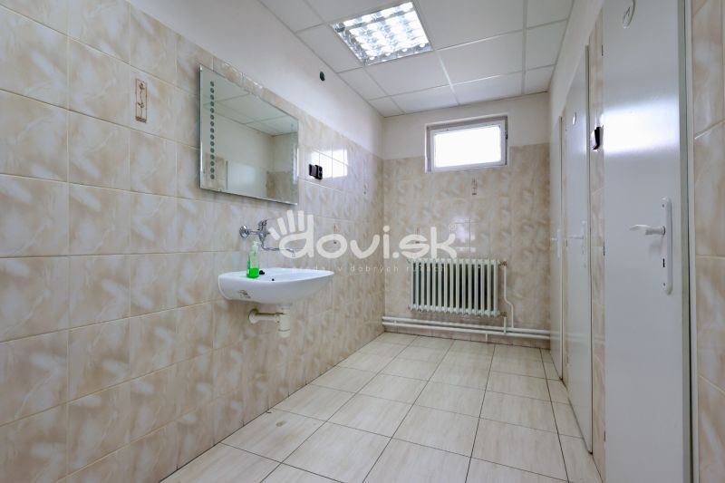 Prenájom kancelárií a skladových priestorov v  Michalovciach