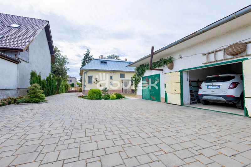Rodinný dom s takmer 30-árovým pozemkom – Michalovce, Topoľany
