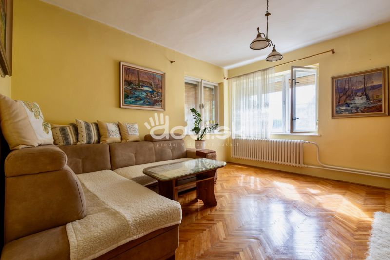 Rodinný dom s takmer 30-árovým pozemkom – Michalovce, Topoľany