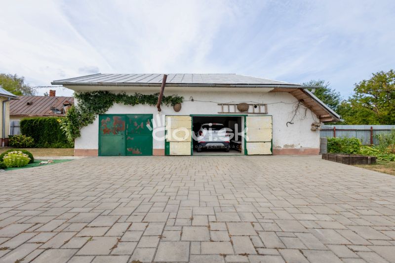Rodinný dom s takmer 30-árovým pozemkom – Michalovce, Topoľany