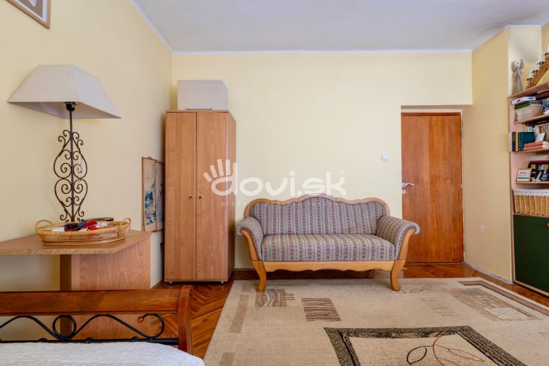 Rodinný dom s takmer 30-árovým pozemkom – Michalovce, Topoľany