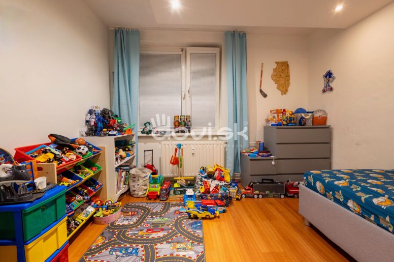 4-izbový byt s balkónom po rekonštrukcii – ul. Moldavská