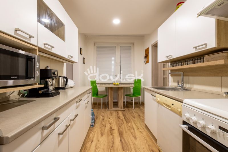 4-izbový byt s balkónom po rekonštrukcii – ul. Moldavská