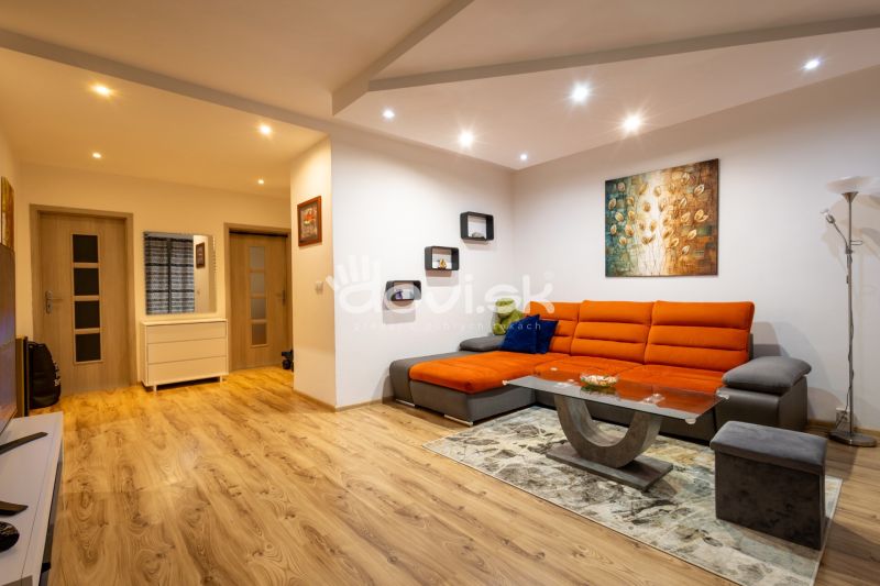 4-izbový byt s balkónom po rekonštrukcii – ul. Moldavská