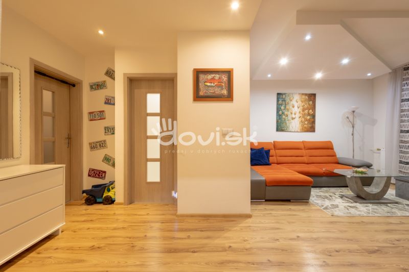 4-izbový byt s balkónom po rekonštrukcii – ul. Moldavská